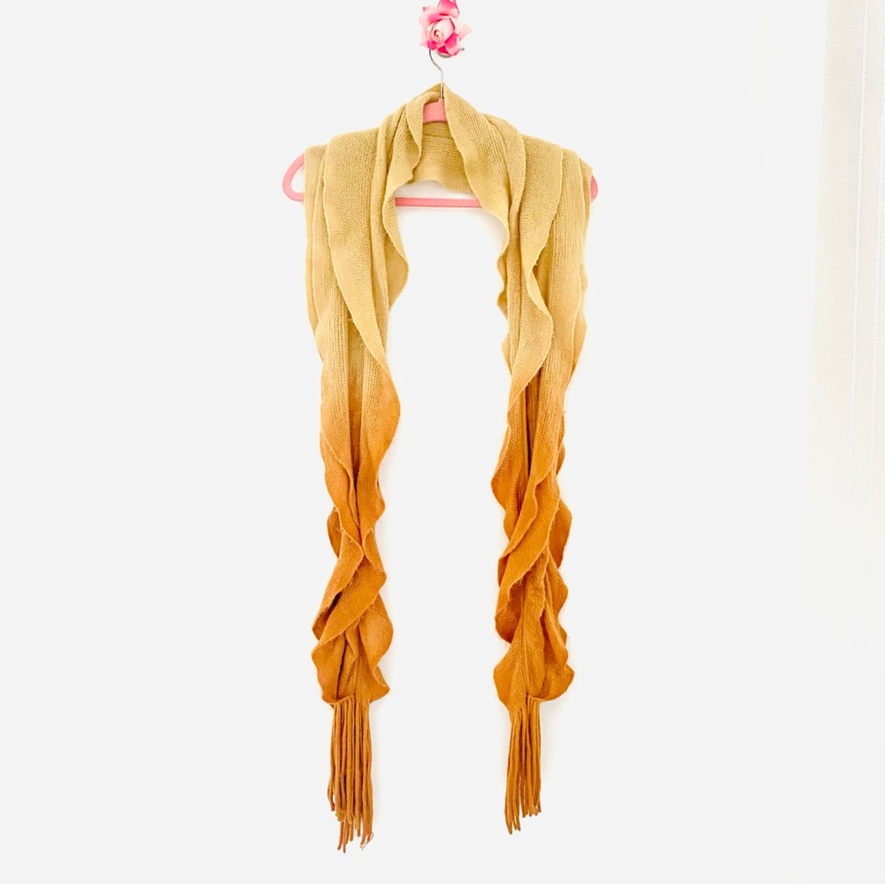 💕Pretty Ombre Brown Ruffled
Scarf SZ OS